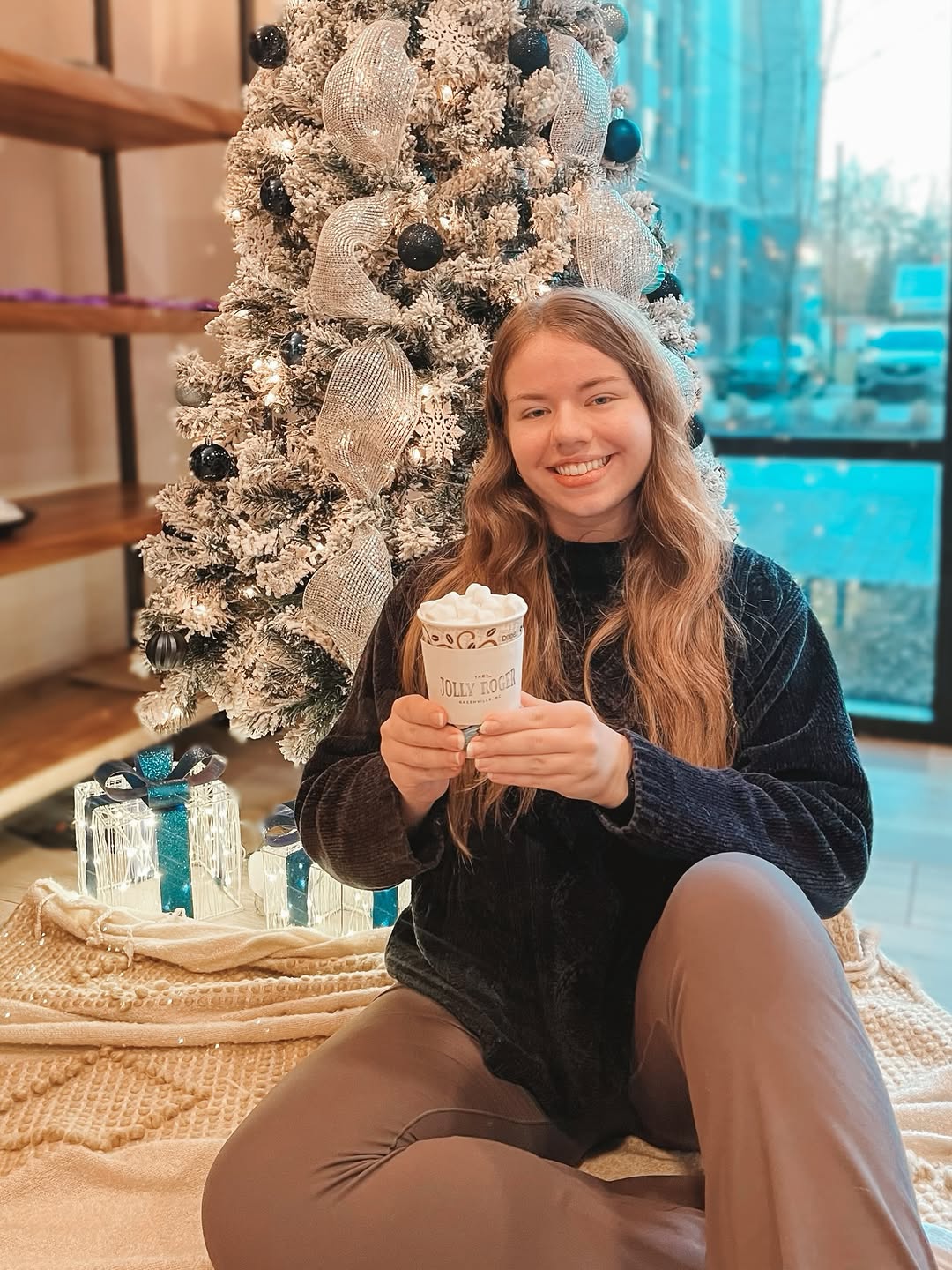 It's cocoa o'clock! \u2615\ufe0f \nJoin us in the main lobby TOMORROW 12\/4 @ 4 PM for an afternoon of cookies and cocoa! \ud83c\udf6a\n\n