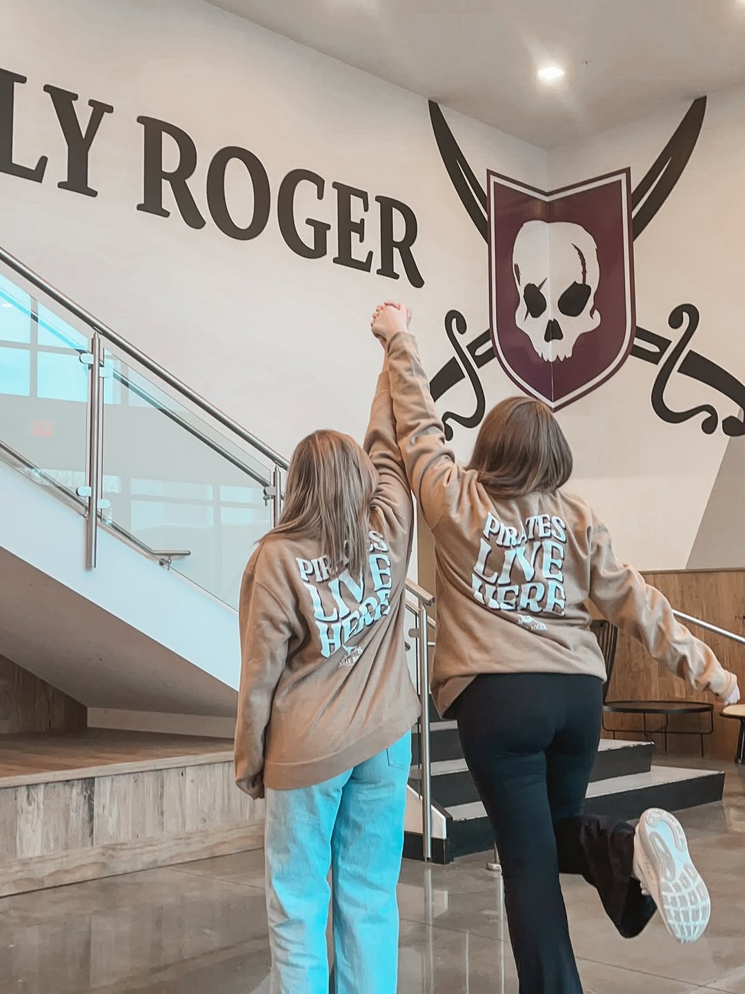 Tag your bestie below \u2b07\ufe0f \n\ud83d\udcb8This week is your LAST CHANCE to enter to win a $500 gift card! \ud83d\udcf2Call for more details! \n\n