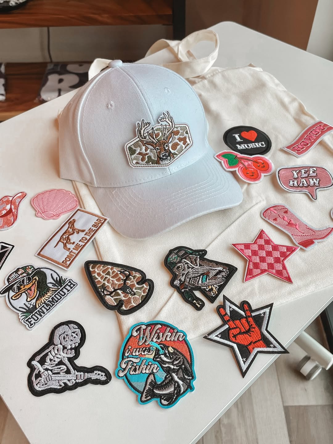 \ud83c\udf1f Custom Hats & Totes \ud83c\udf1f\nThis FRIDAY 2.20.26\n\u2b07\ufe0f\u2b07\ufe0f\u2b07\ufe0f\nReady to get crafty?\n\u2b07\ufe0fComment \u201c\ud83e\udd29\u201d to RSVP in the comments below!\u2b07\ufe0f \n\n