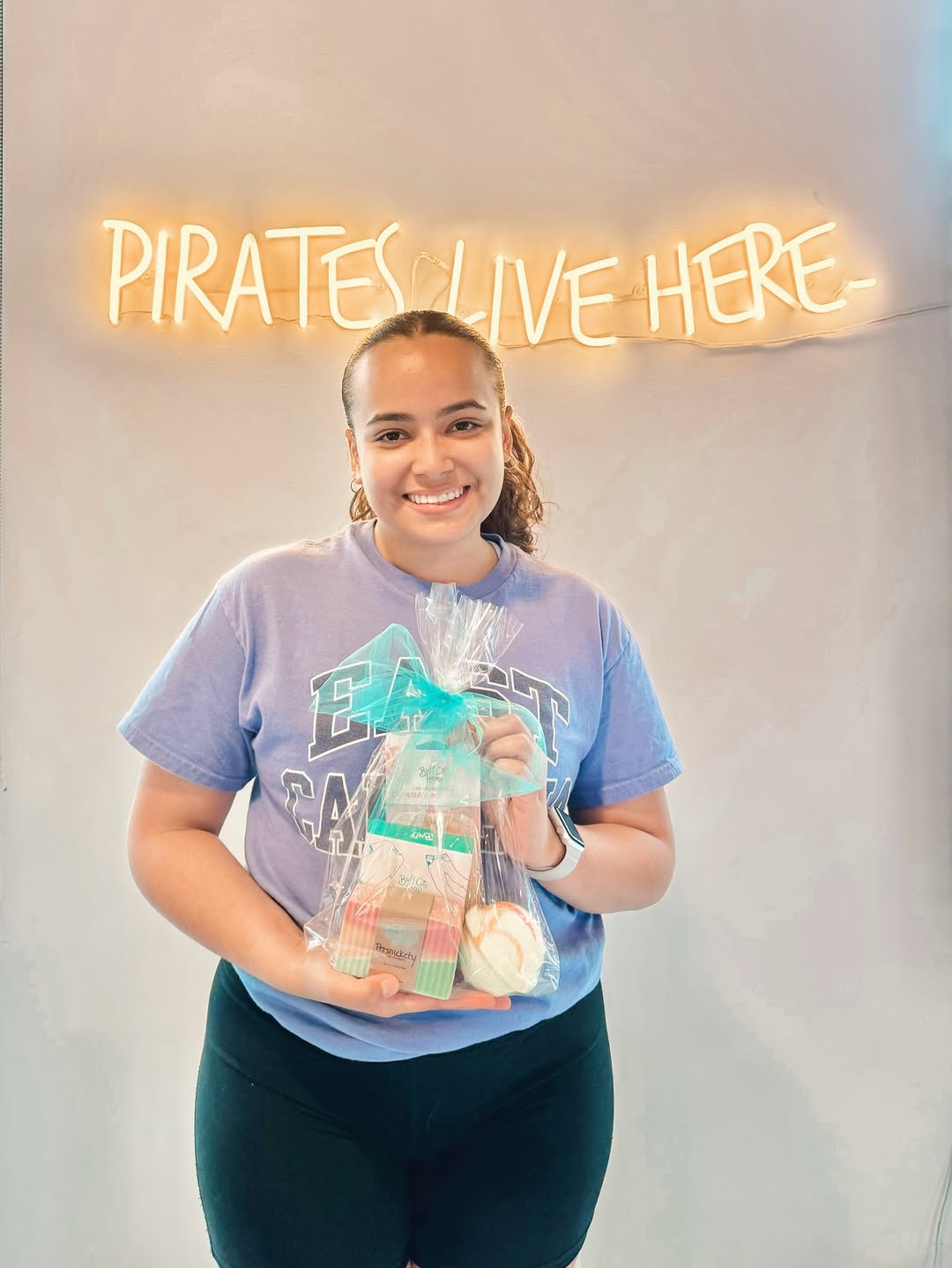 \ud83e\udd29 1st Giveaway Winner! \ud83e\udd73\nCongratulations @yasmin_ramirez16 we hope you enjoy your @buffcitysoap.greenville bundle! \ud83c\udf1f\n\nWho's gonna win the next one? \ud83d\udc40\n\n